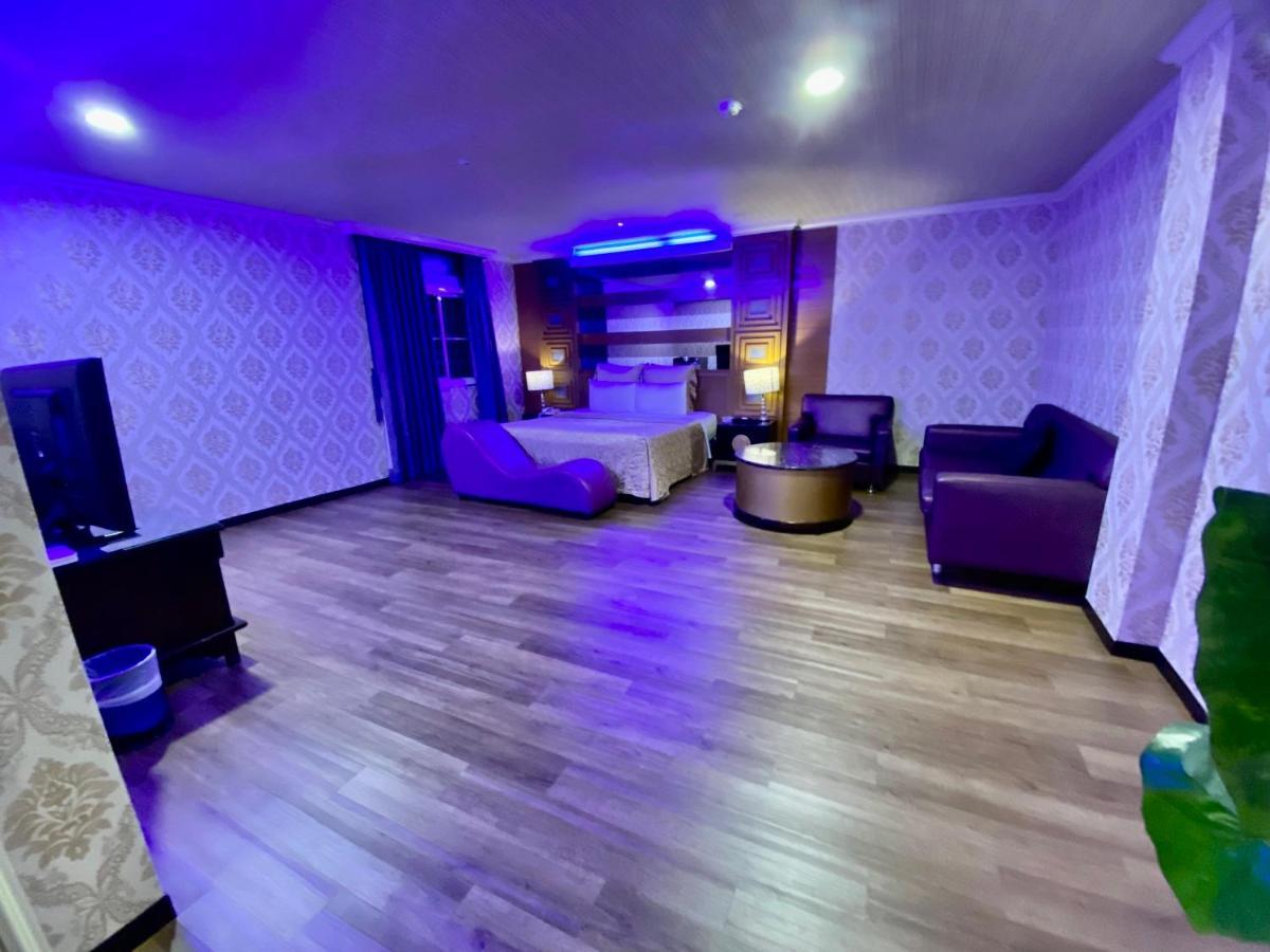Huang Xing Boutique Hotel Pingtung Ngoại thất bức ảnh