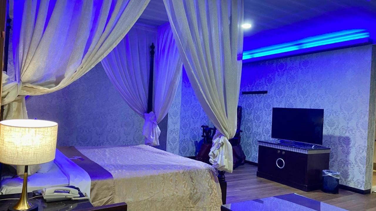 Huang Xing Boutique Hotel Pingtung Ngoại thất bức ảnh
