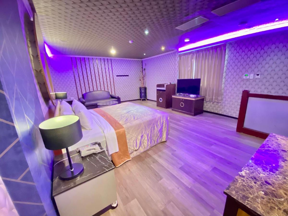 Huang Xing Boutique Hotel Pingtung Ngoại thất bức ảnh