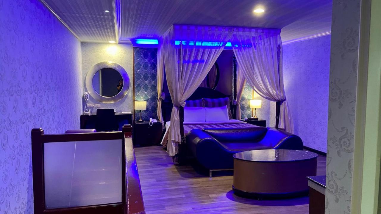 Huang Xing Boutique Hotel Pingtung Ngoại thất bức ảnh