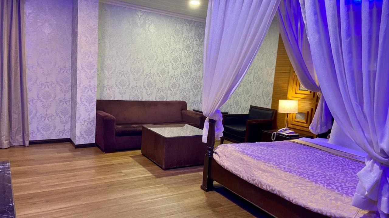 Huang Xing Boutique Hotel Pingtung Ngoại thất bức ảnh