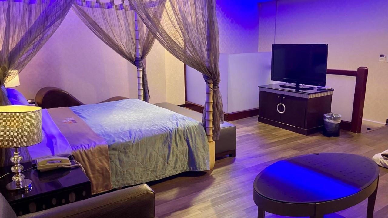 Huang Xing Boutique Hotel Pingtung Ngoại thất bức ảnh