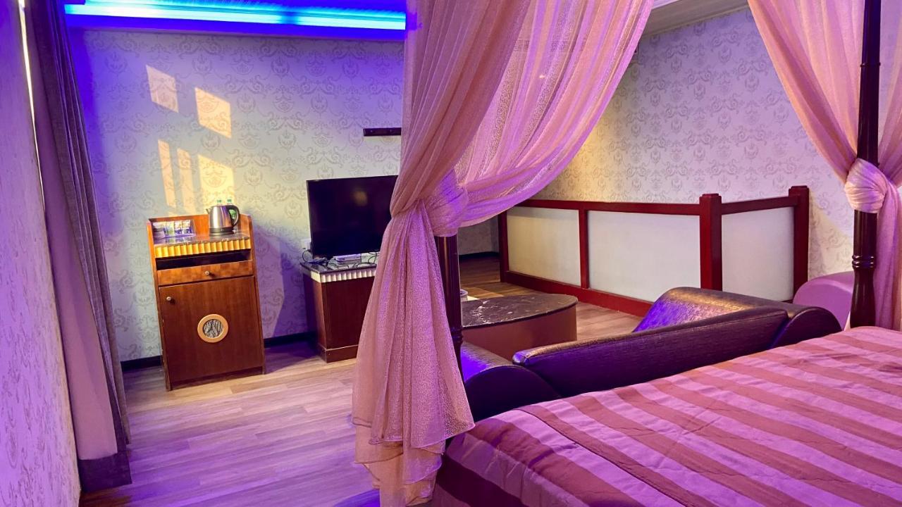 Huang Xing Boutique Hotel Pingtung Ngoại thất bức ảnh