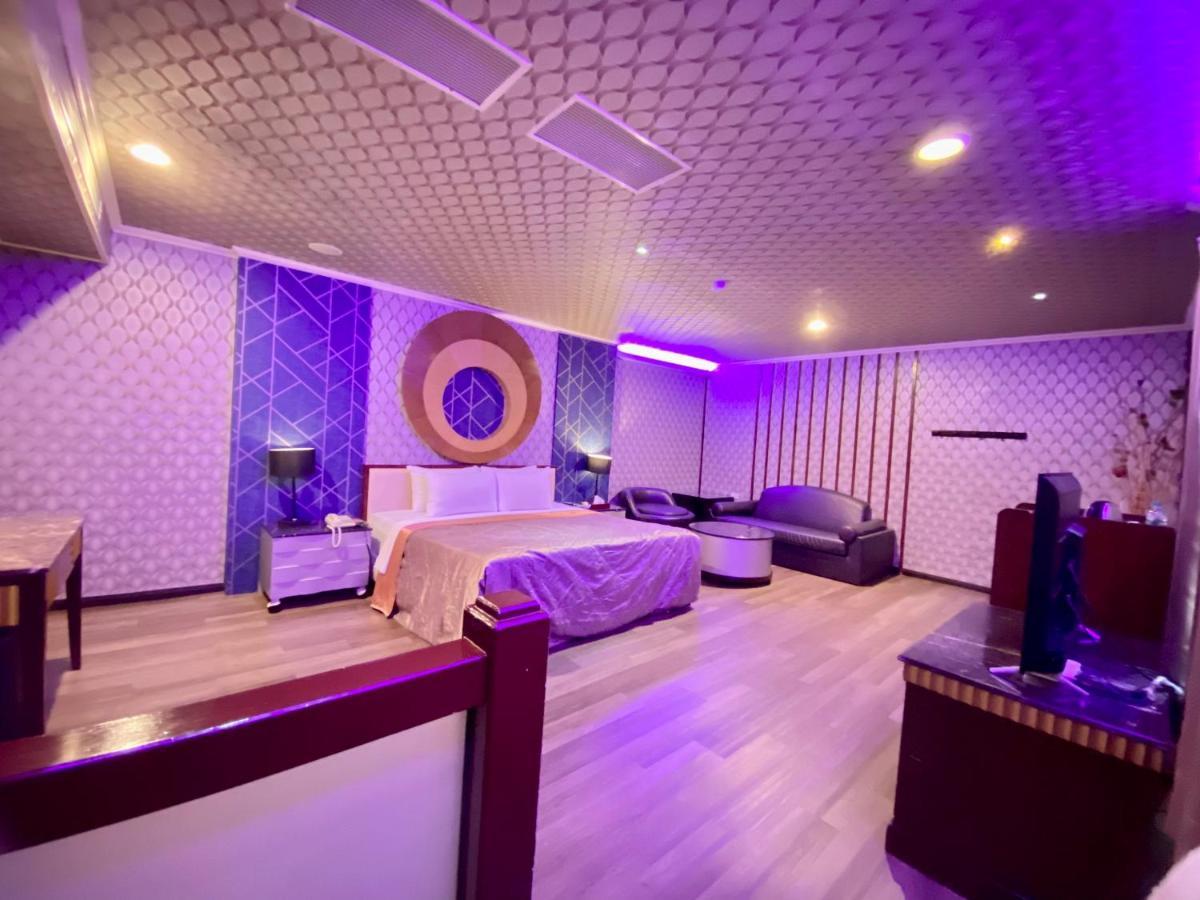 Huang Xing Boutique Hotel Pingtung Ngoại thất bức ảnh