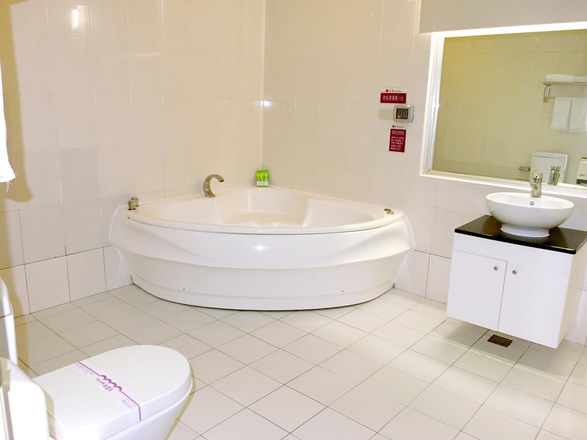 Huang Xing Boutique Hotel Pingtung Ngoại thất bức ảnh