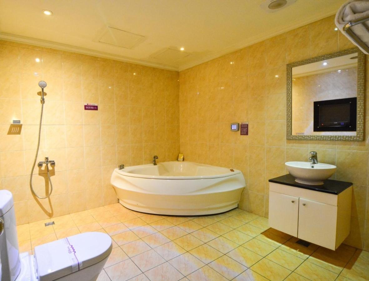 Huang Xing Boutique Hotel Pingtung Ngoại thất bức ảnh